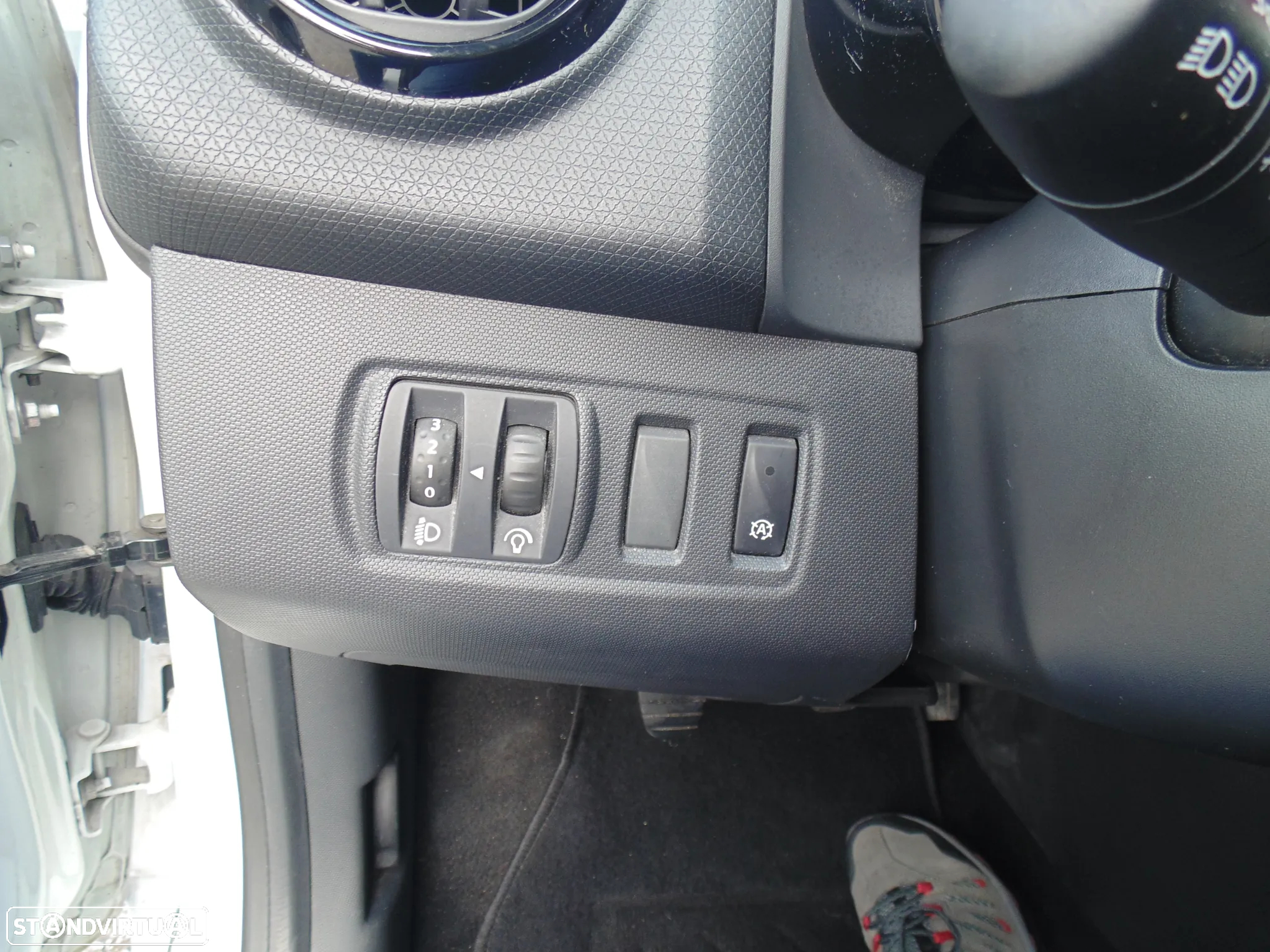 Renault Clio Sport Tourer 0.9 TCE Dynamique S - 23