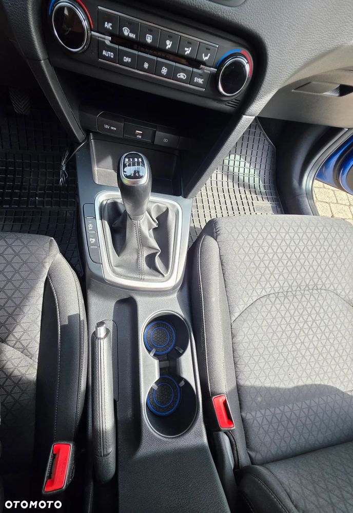 Kia XCeed - 11