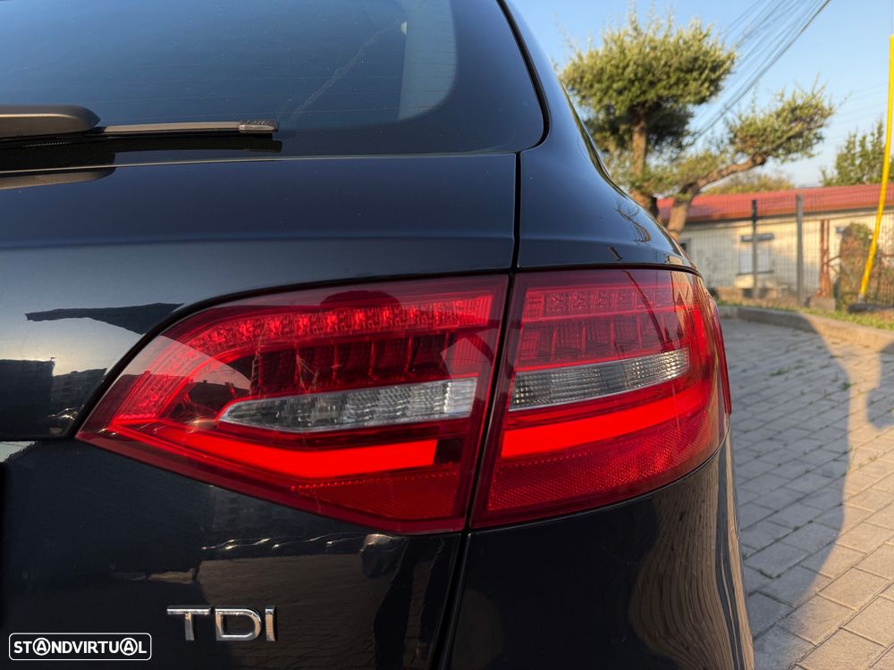 Audi A4 Avant 2.0 TDI Business Line S-line - 17