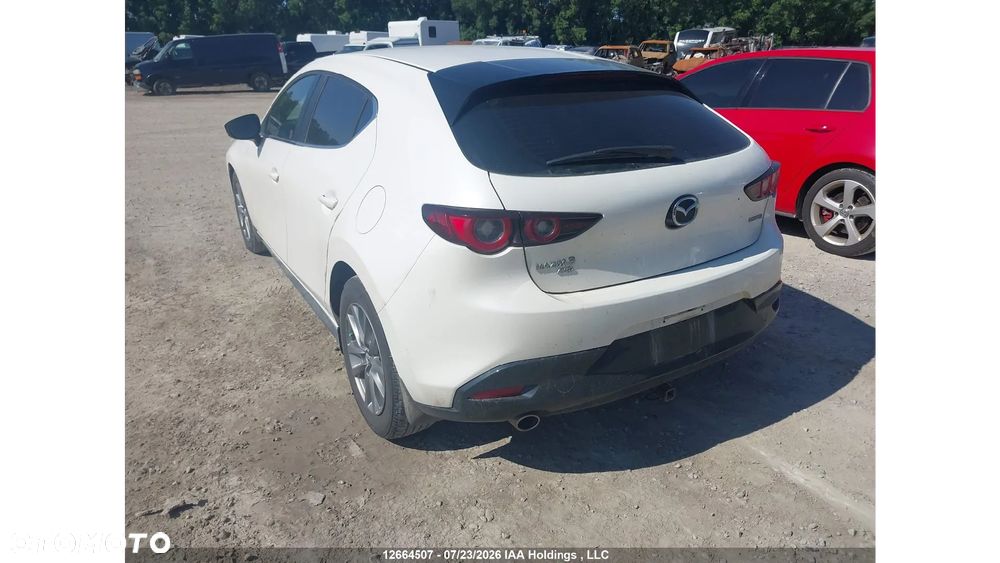 Mazda 3 - 5