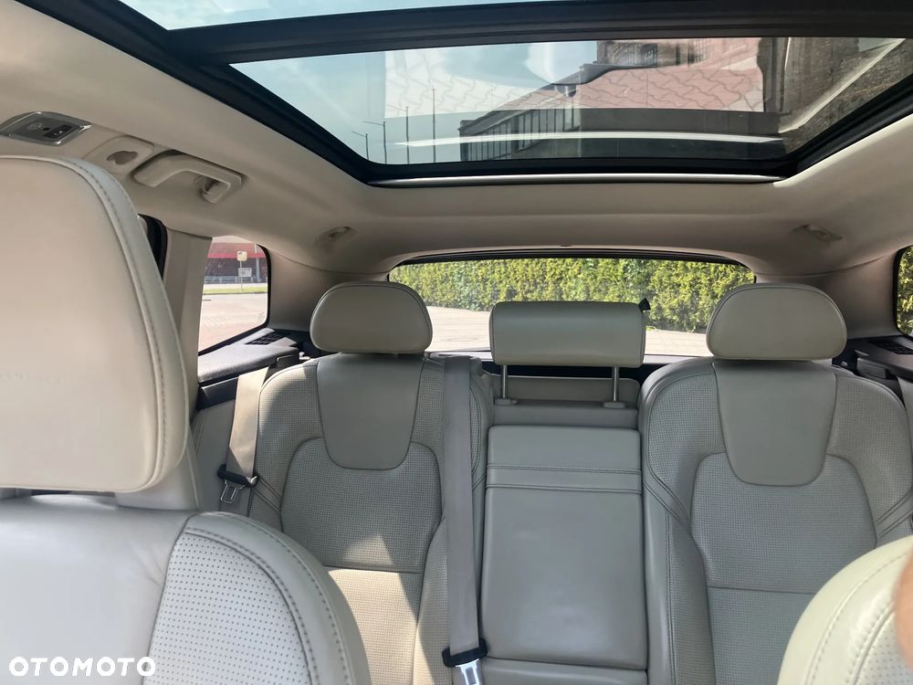 Volvo XC 60 D5 SCR AWD Inscription - 11