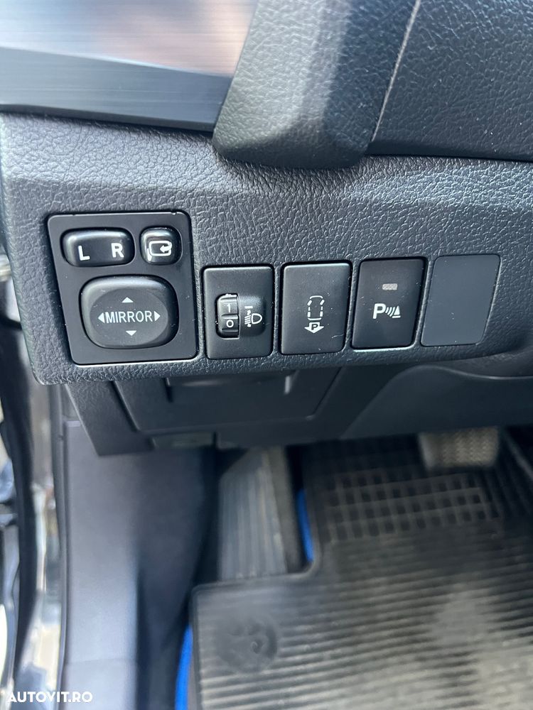 Toyota Auris 1.8 L VVT-i TS Hybrid Luna - 9