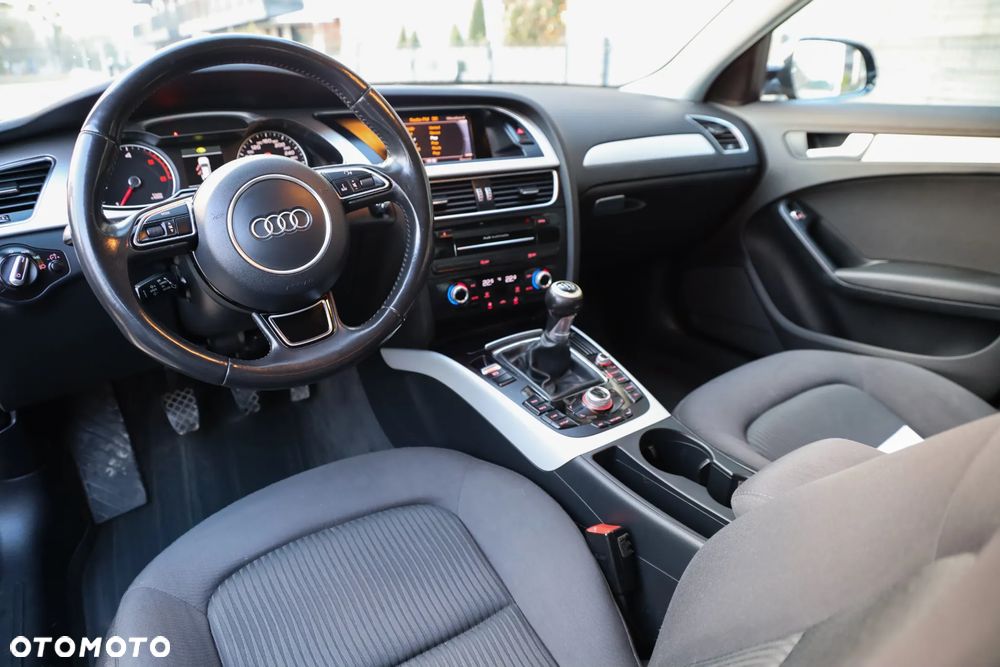 Audi A4 Avant 2.0 TDI - 8