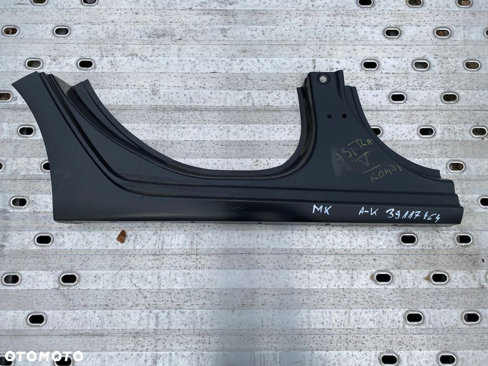 Opel Astra K Kombi próg prawy - 1