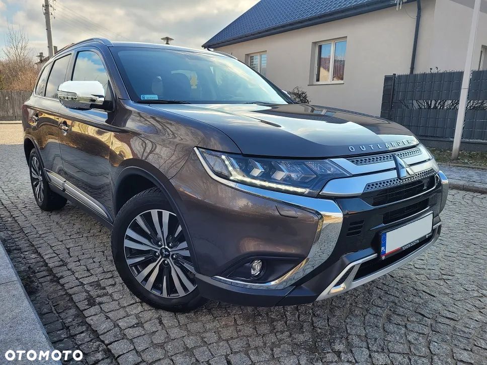 Mitsubishi Outlander 2.0 Intense + Navi 4WD CVT - 3