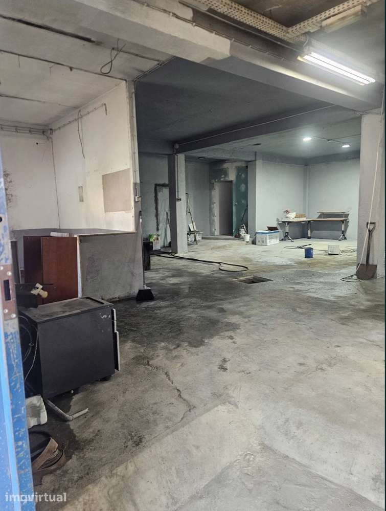 Armazem 200m2 na ponte da bica
1.500 €
Negociável - Grande imagem: 3/9