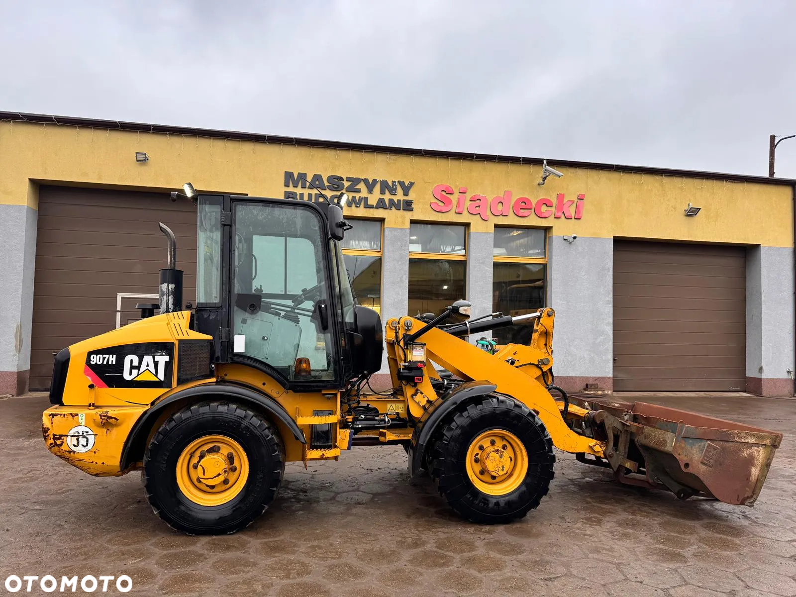 Caterpillar 907H - 10