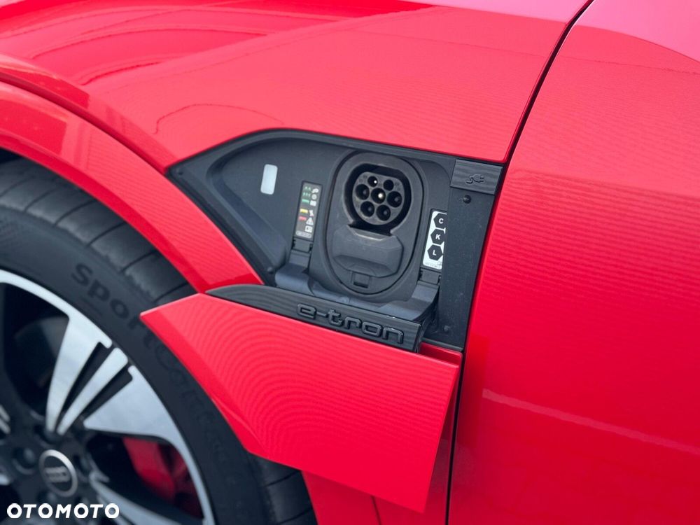 Audi Q8 Sportback e-tron - 34