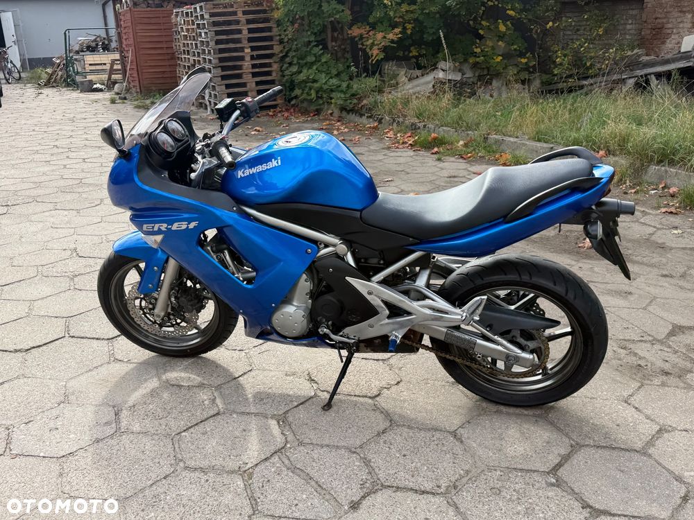 Kawasaki ER - 22