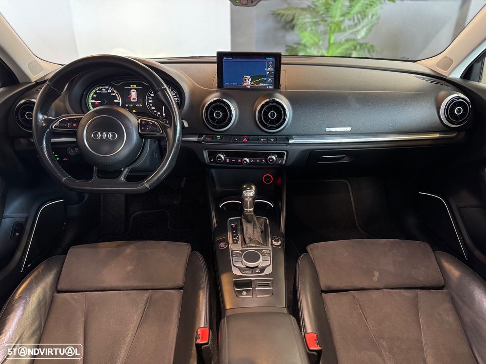Audi A3 Sportback e-tron 1.4 TFSI S-line S tronic - 38