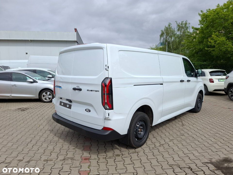 Ford Transit Custom - 8