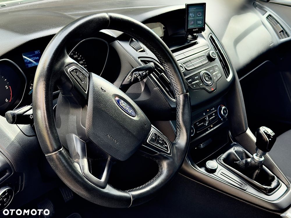 Ford Focus - 18