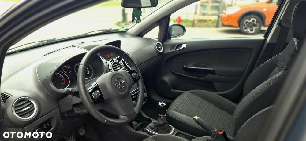 Opel Corsa 1.4 16V Energy - 10