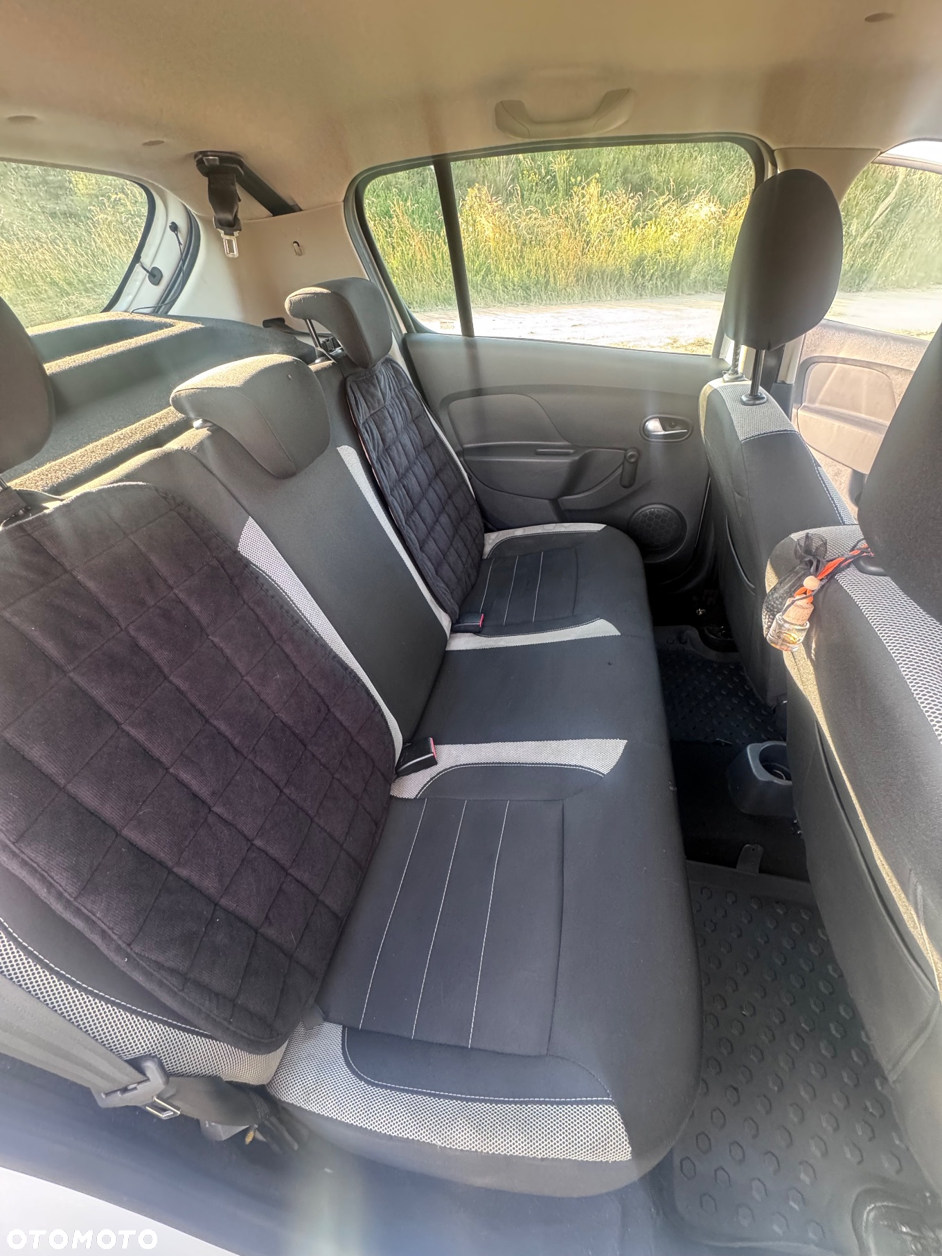 Dacia Sandero Stepway 1.0 TCe Laureate S&S - 5