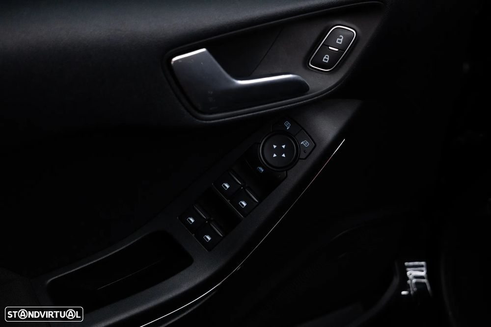 Ford Fiesta 1.0 EcoBoost S&S TITANIUM - 15