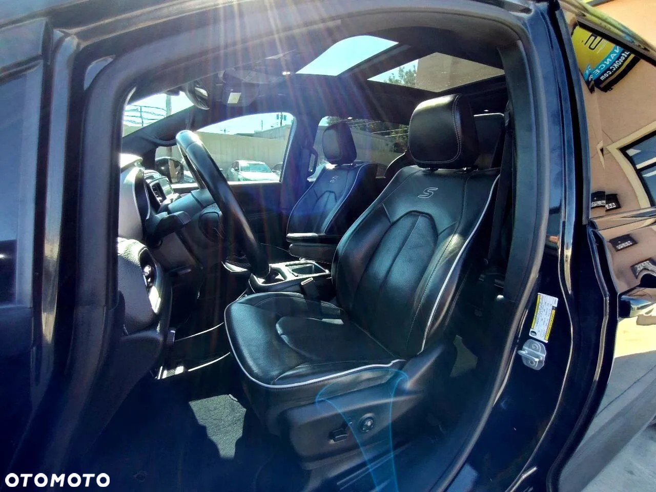Chrysler Pacifica - 7