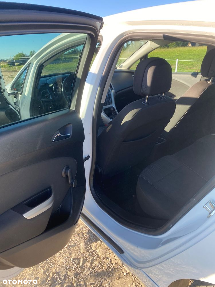Opel Astra IV 1.4 T Cosmo - 9