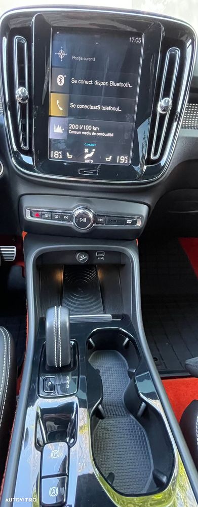 Volvo XC 40 T5 AWD R-Design - 24