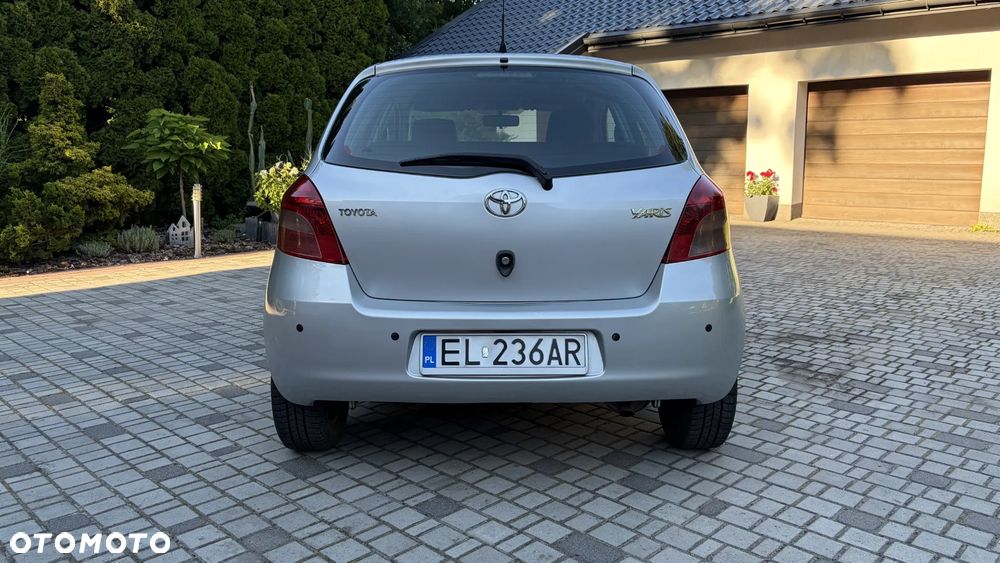 Toyota Yaris 1.3 Luna A/C - 9