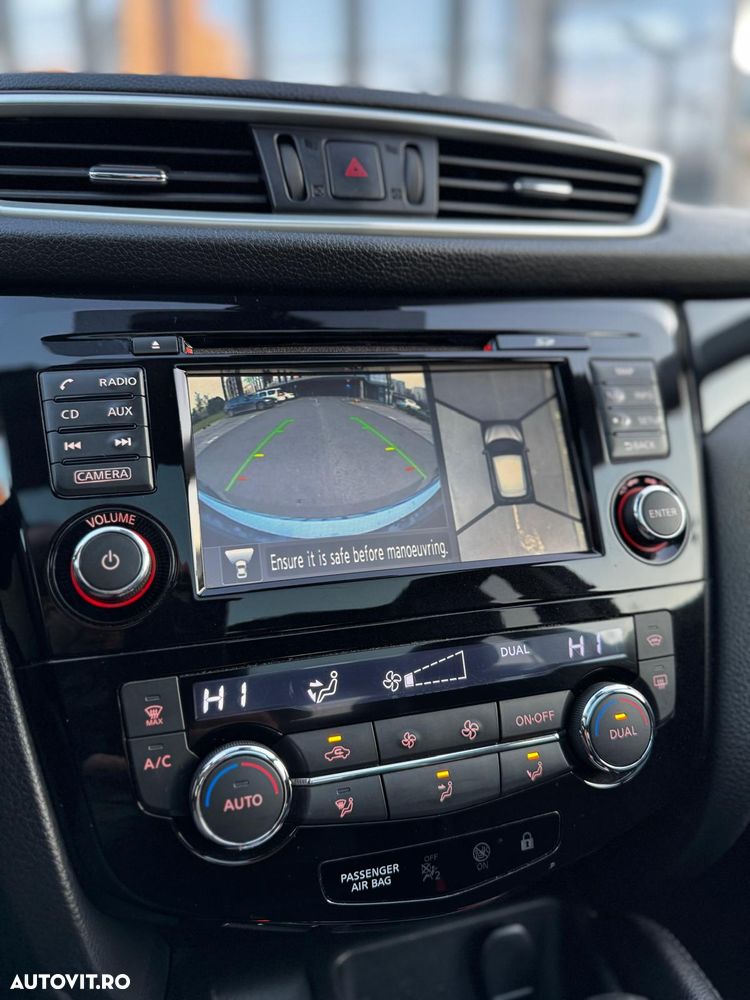 Nissan Qashqai 1.6 DCI Xtronic TEKNA - 8