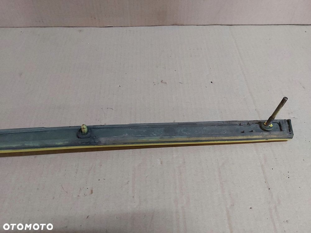 Toyota MR2 SW20 2,0 listwa błotnika tył PRAWA - 5