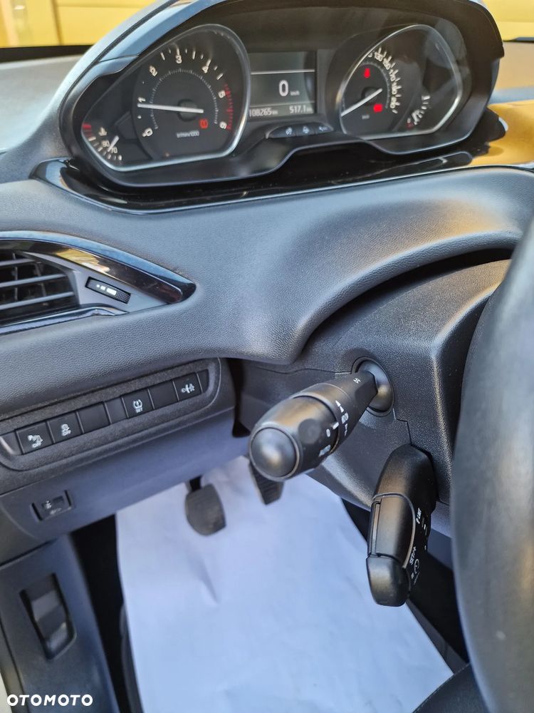 Peugeot 208 HDi 68 Access - 25