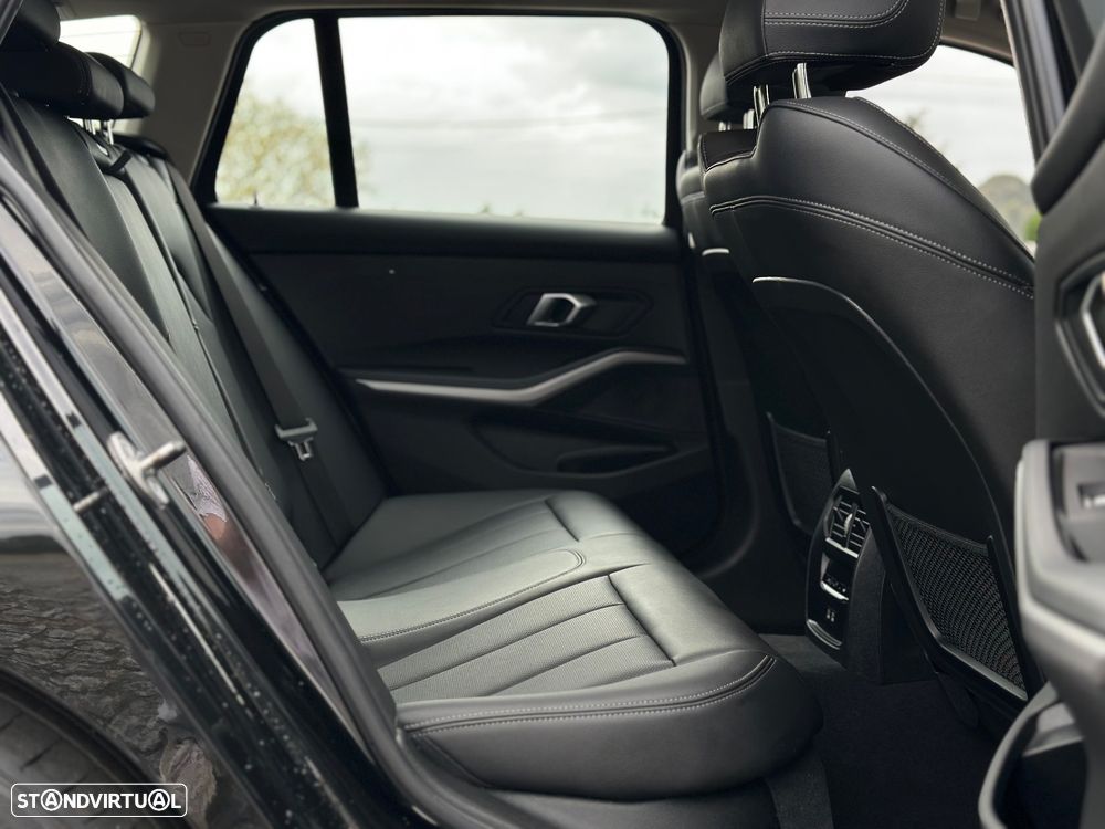 BMW 330 e Aut. Luxury Line - 42