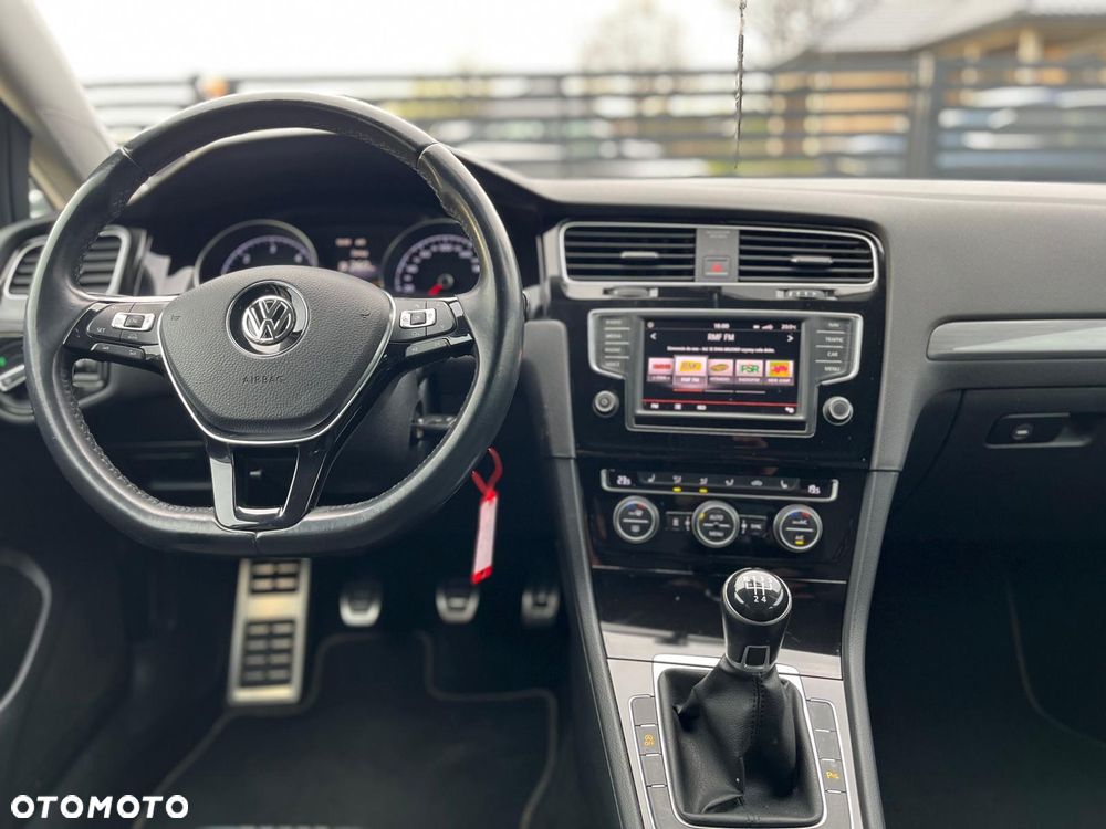 Volkswagen Golf 1.6 TDI BlueMotion Technology Allstar - 25