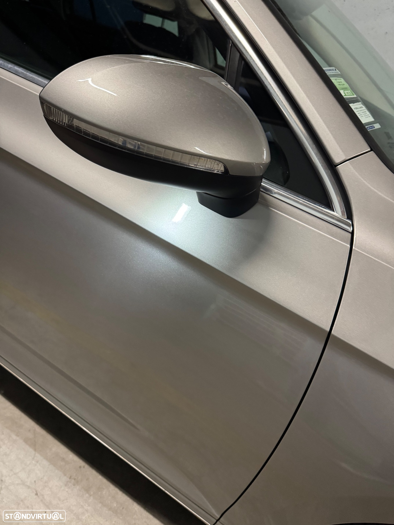 VW Passat Variant 2.0 TDi Confortline - 28