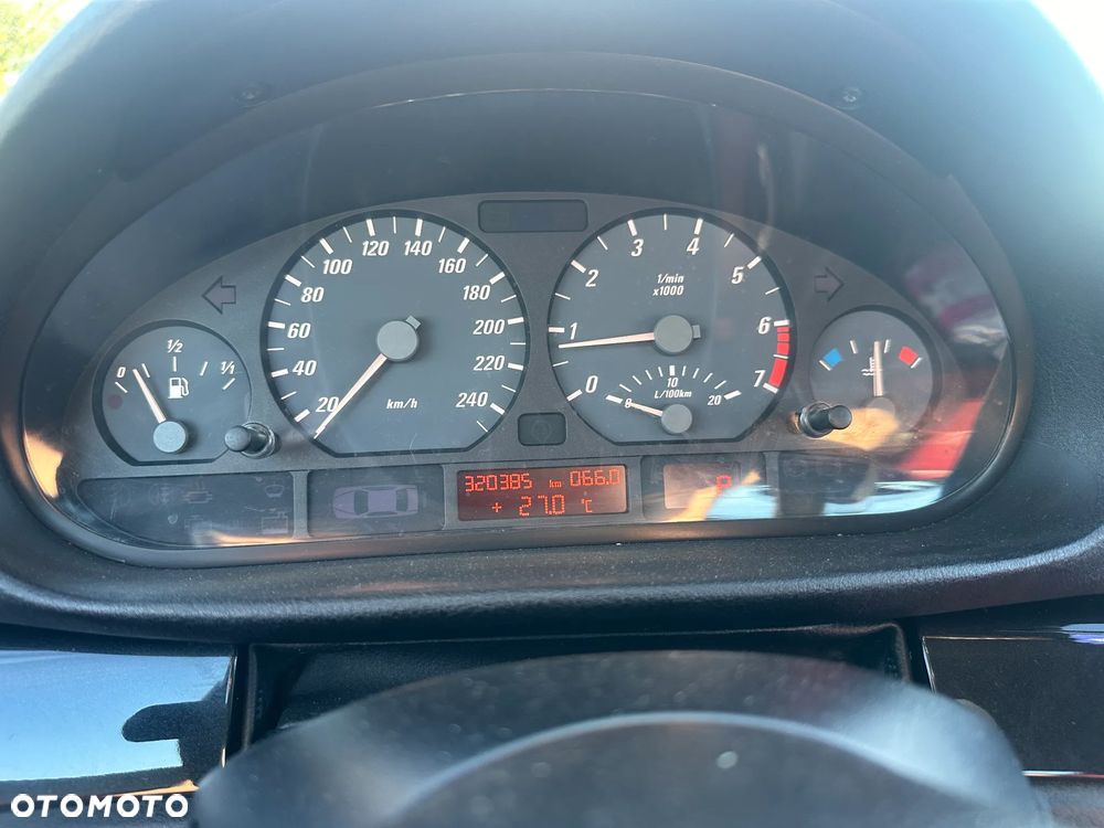 BMW Seria 3 - 25