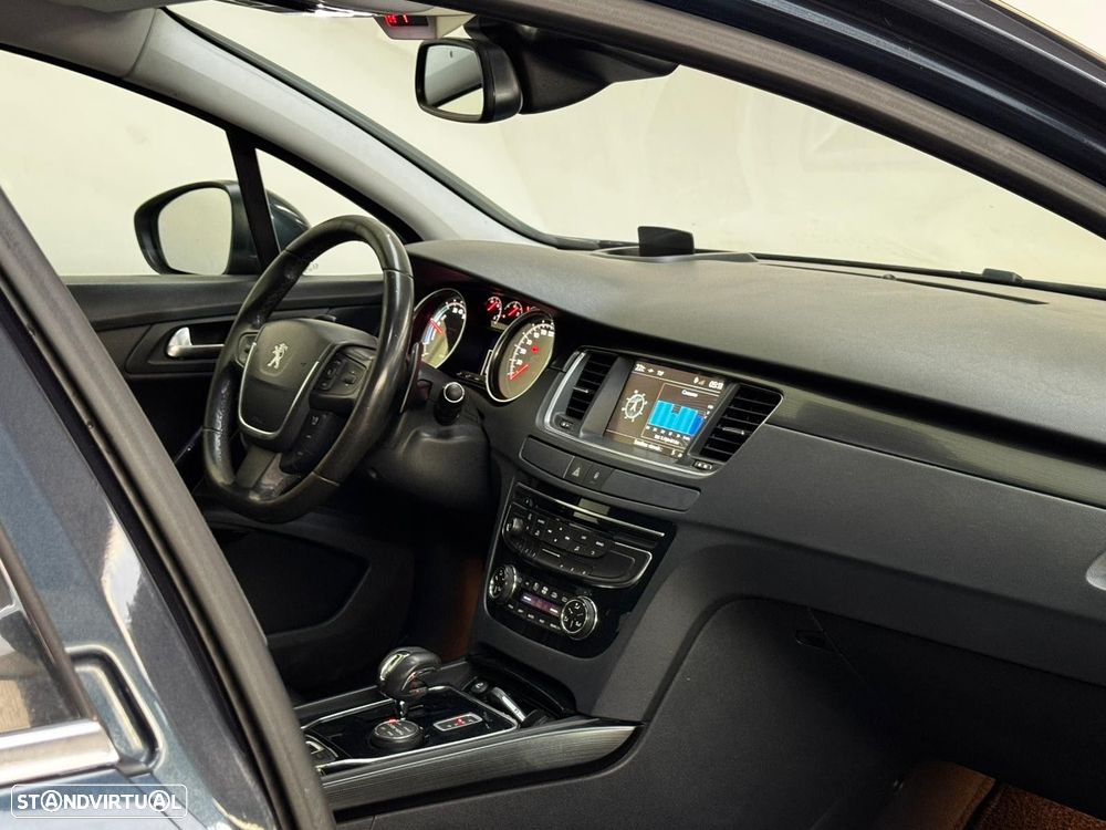 Peugeot 508 2.0 HDi Hybrid4 2-Tronic - 21
