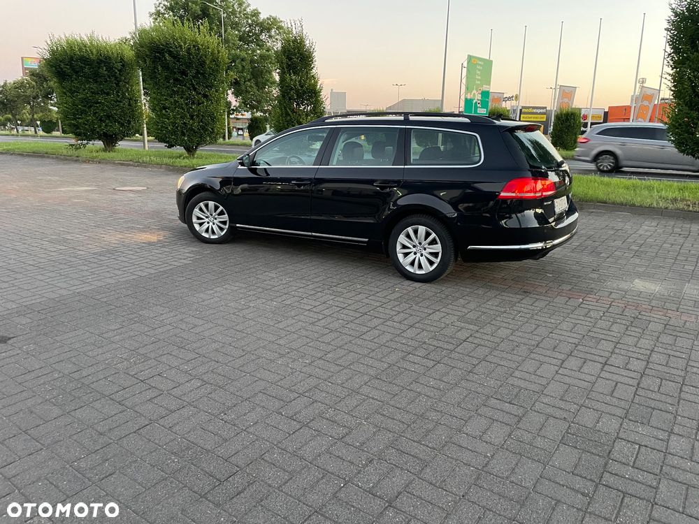 Volkswagen Passat 2.0 TDI DPF BlueMotion Technology Comfortline - 4