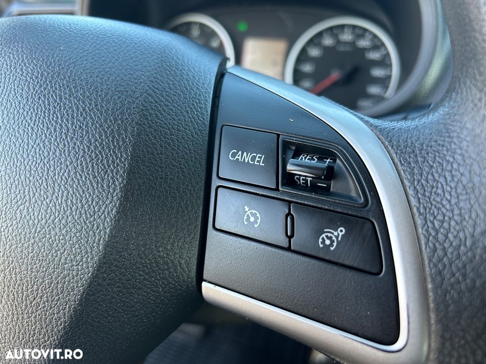 Mitsubishi L200 Double Cab 2.4 DI-D M/T Intense - 29