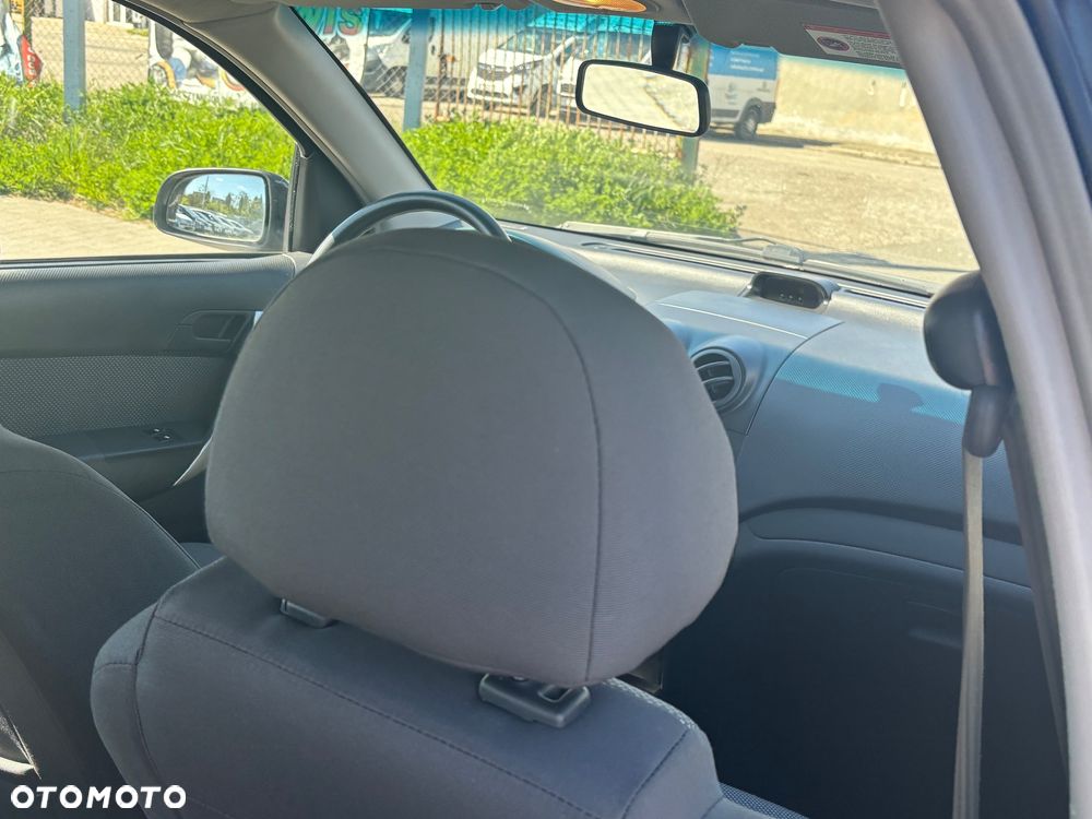 Chevrolet Aveo 1.2 16V LS - 23