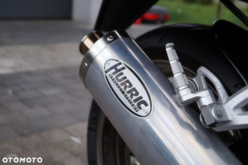 Suzuki GSX - 17