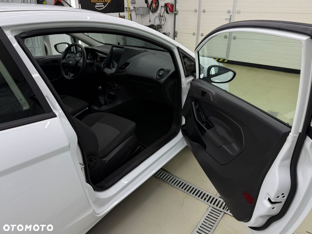 Ford Fiesta 1.25 Trend Edition - 27