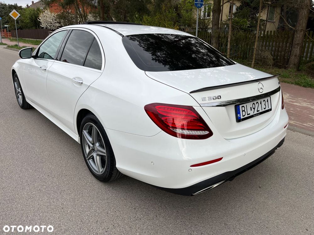 Mercedes-Benz Klasa E 300 9G-TRONIC AMG Line - 6