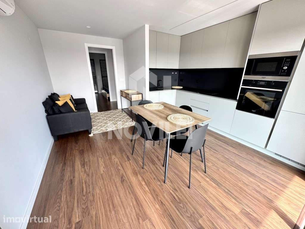Apartamento novo totalmente equipado e mobilado - Grande imagem: 2/12