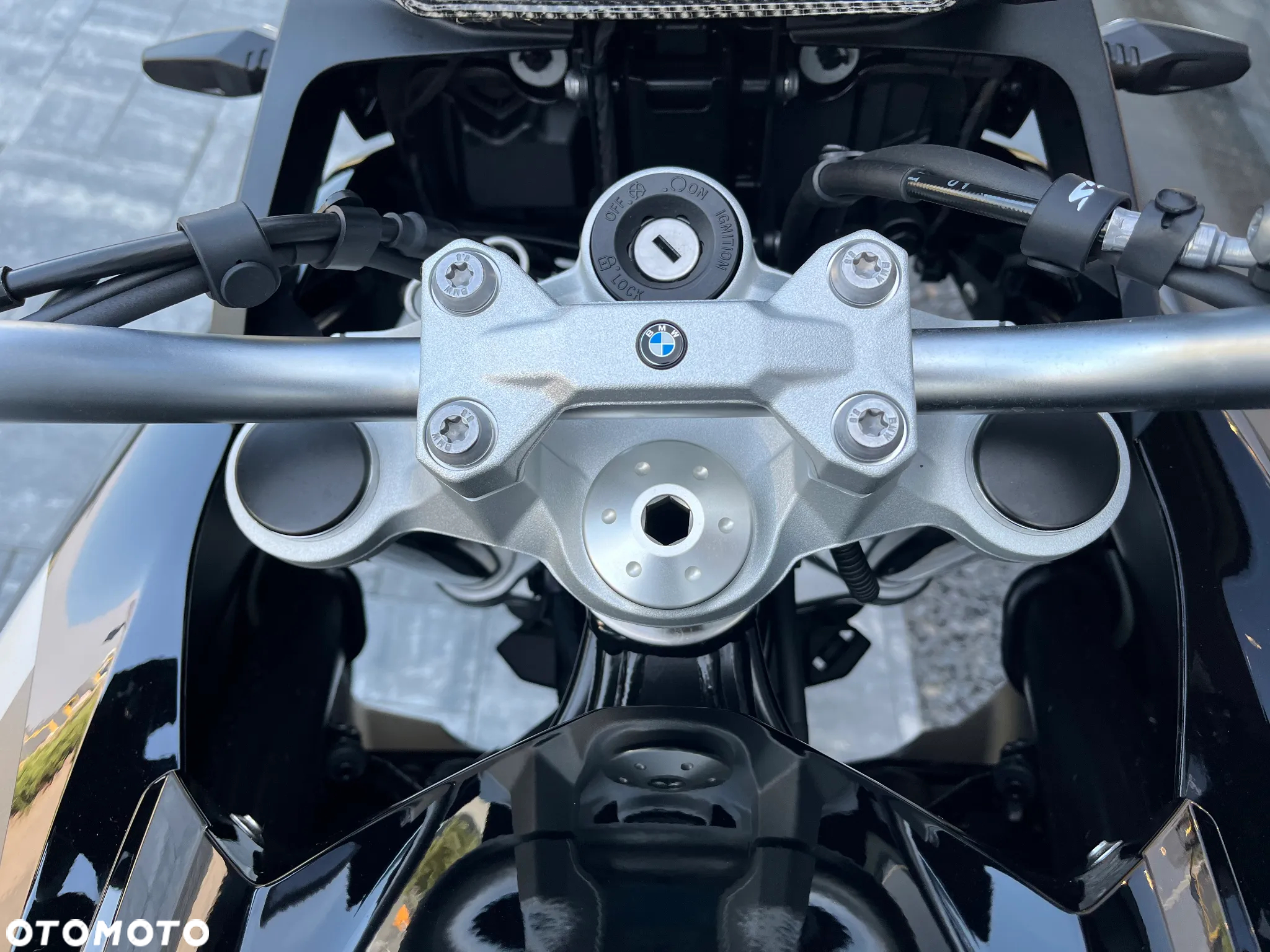 BMW F - 6