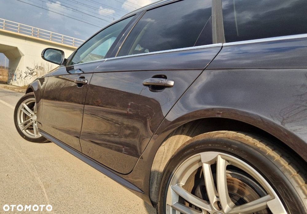Audi A4 Avant 2.0 TDI DPF quattro S line Sportpaket - 15