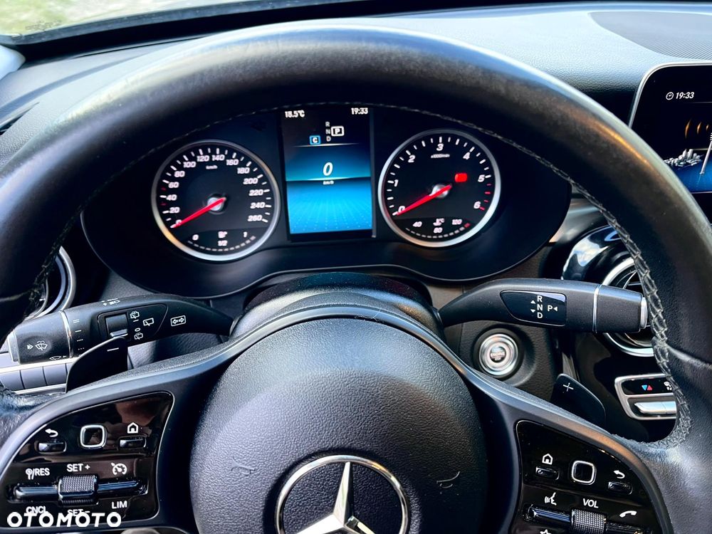 Mercedes-Benz Klasa C 200 d 9G-TRONIC - 19