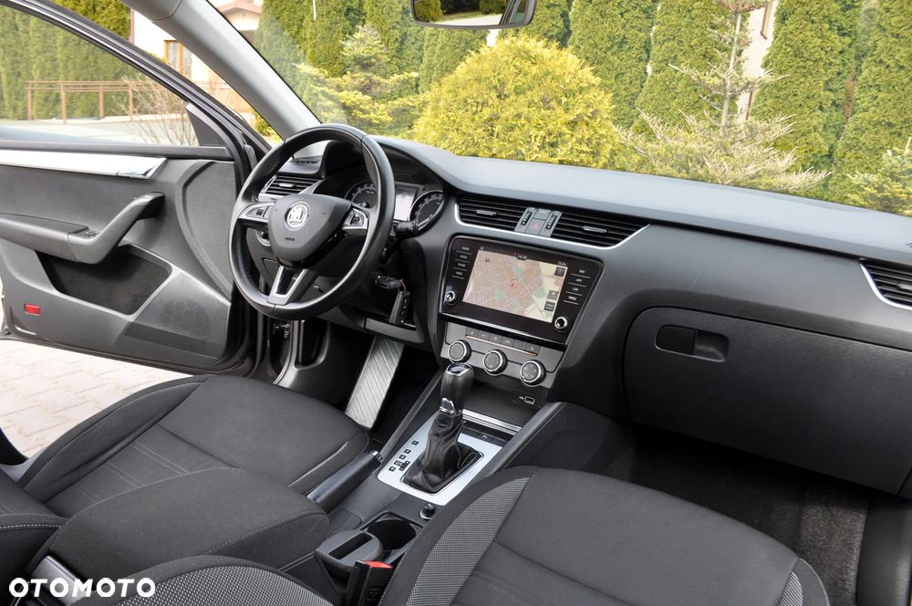 Skoda Octavia 2.0 TDI Elegance DSG - 24