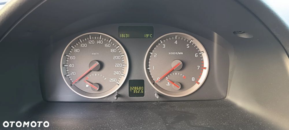 Volvo V50 2.4 - 22