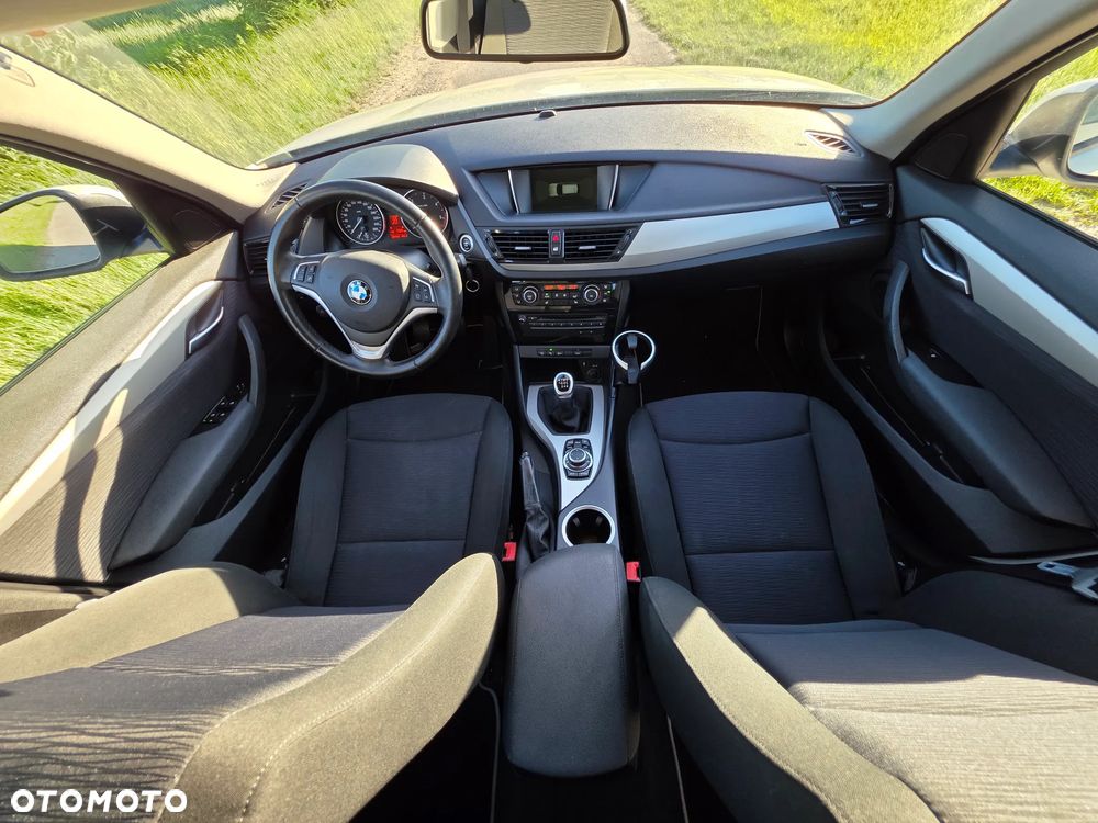 BMW X1 sDrive18d xLine - 11