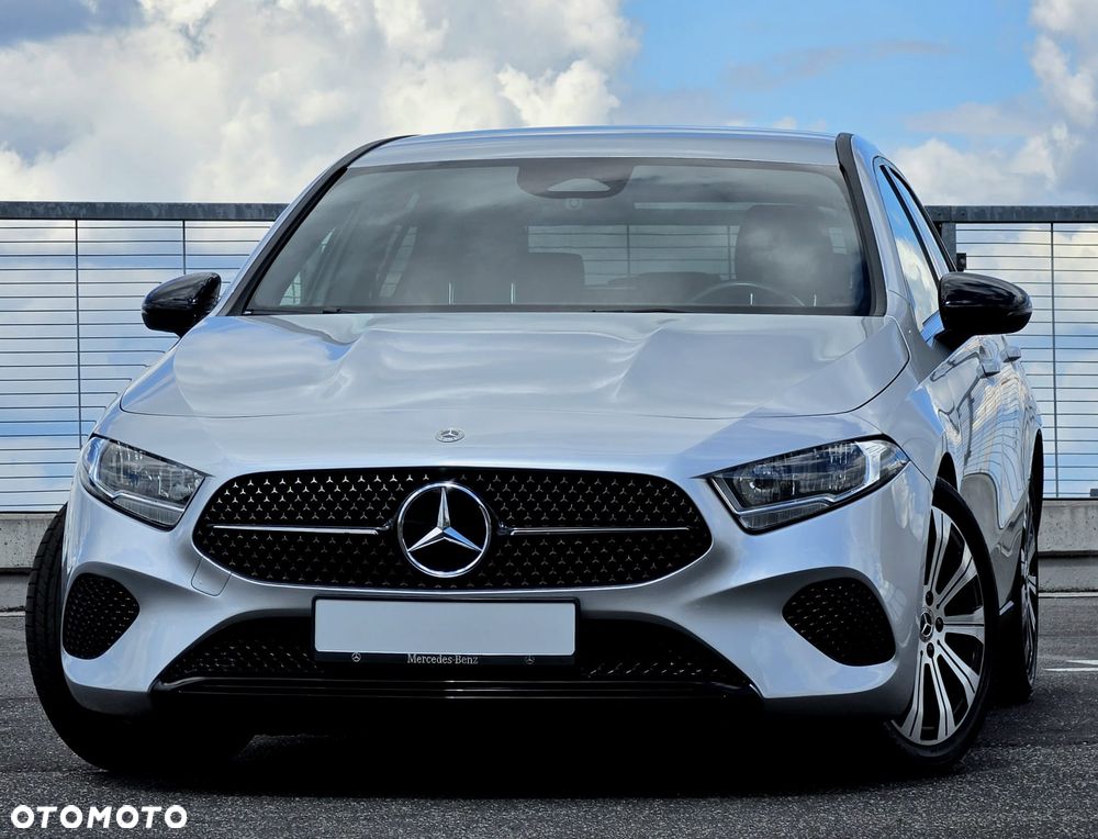 Mercedes-Benz Klasa A 180 d Progressive 8G-DCT - 3