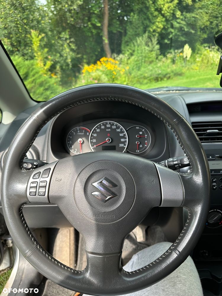 Suzuki SX4 - 16