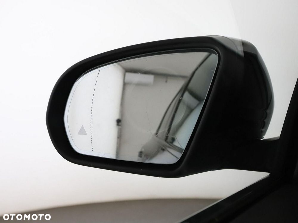 Mercedes-Benz GLA 220 d 4Matic 8G-DCT AMG Line - 39