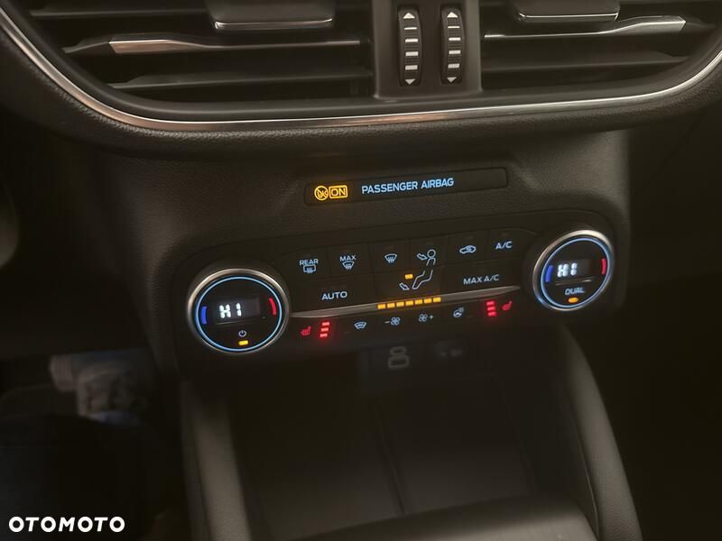 Ford Kuga - 17