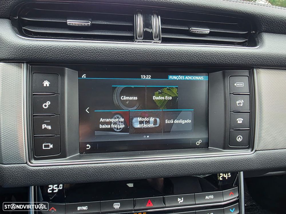 Jaguar XF Sportbrake 20d Aut. Prestige - 13