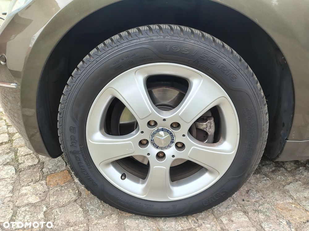 Mercedes-Benz Klasa A 170 BlueEFFICIENCY Avantgarde - 15